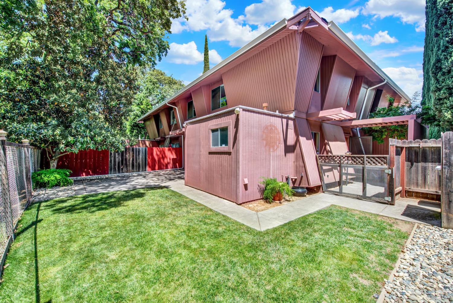 970 El Camino Ave #3