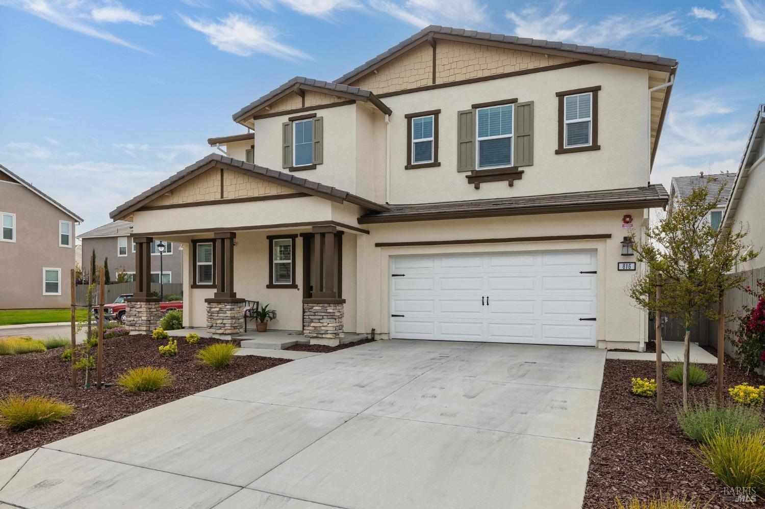 816 Cosmos Dr