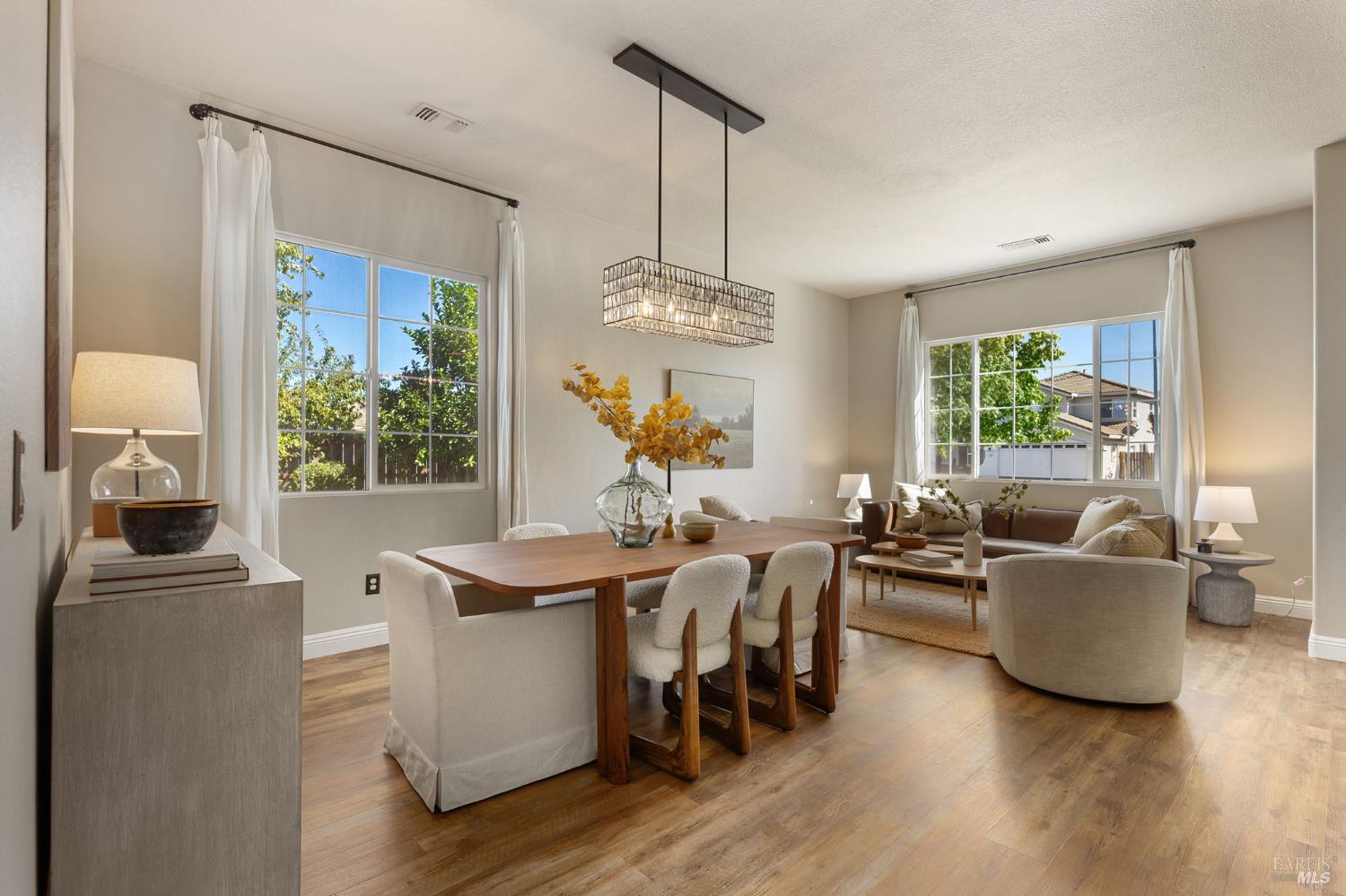 1012 Feather River Ct