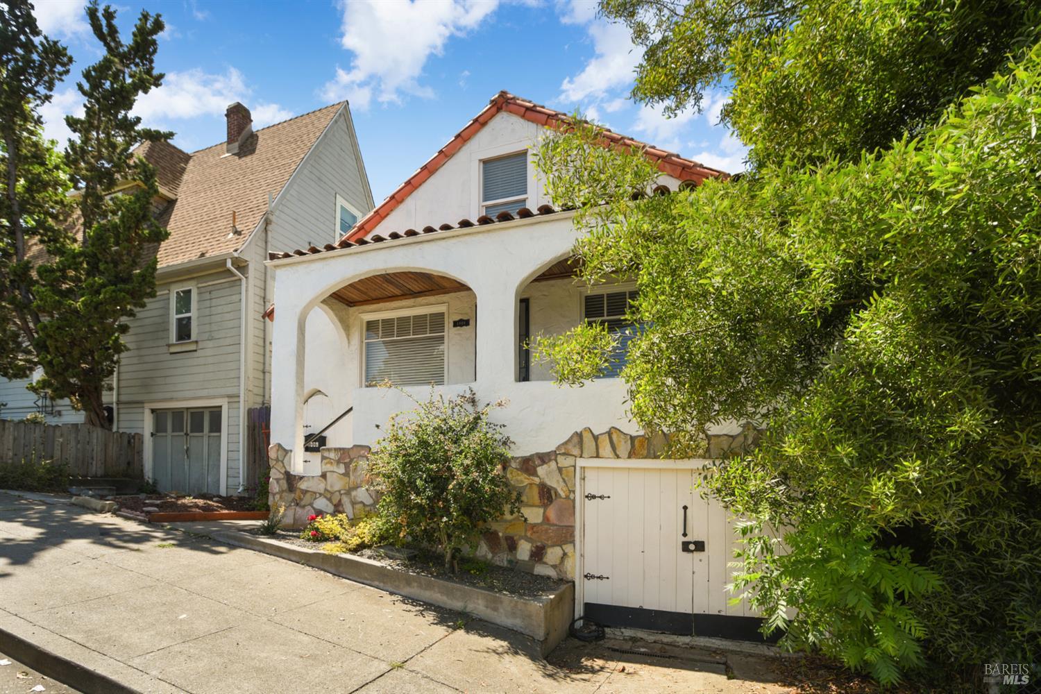 1009 Sacramento Street