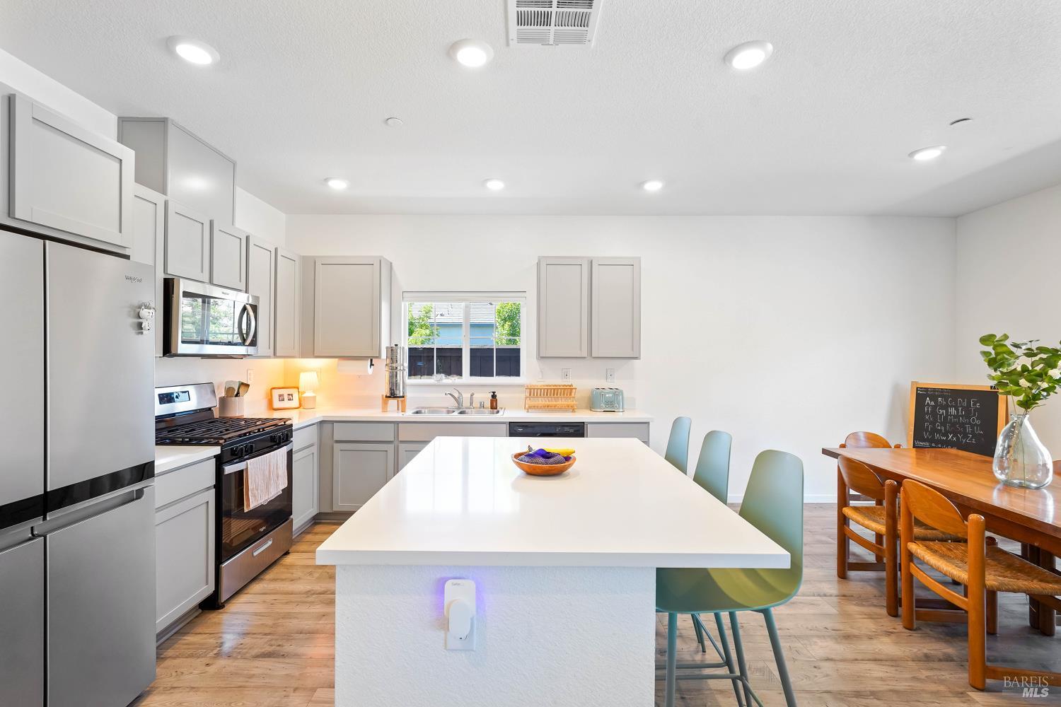 1780 Honeysuckle Way