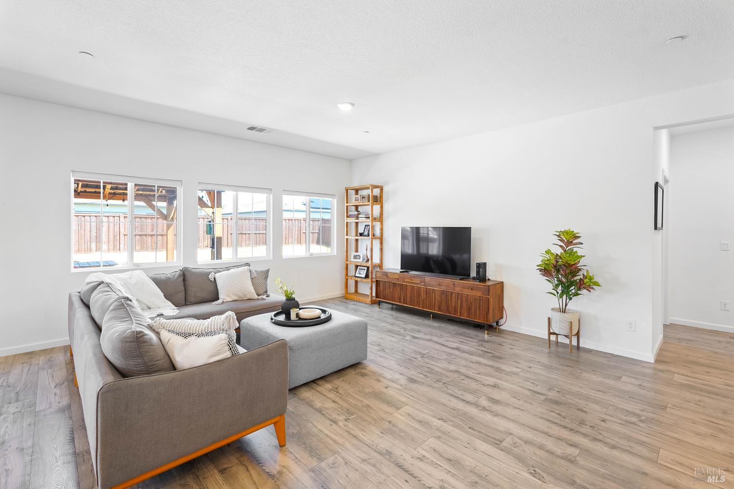 1780 Honeysuckle Way