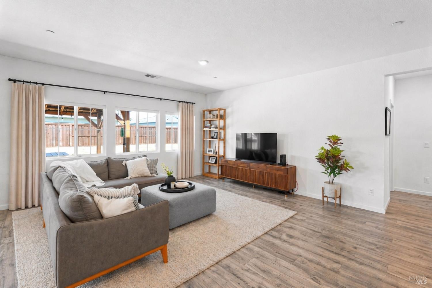 1780 Honeysuckle Way