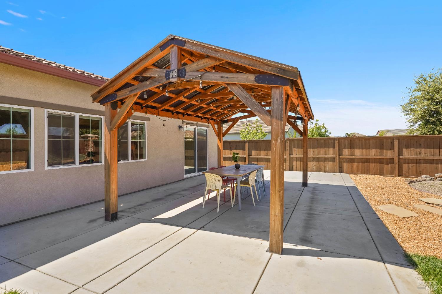 1780 Honeysuckle Way