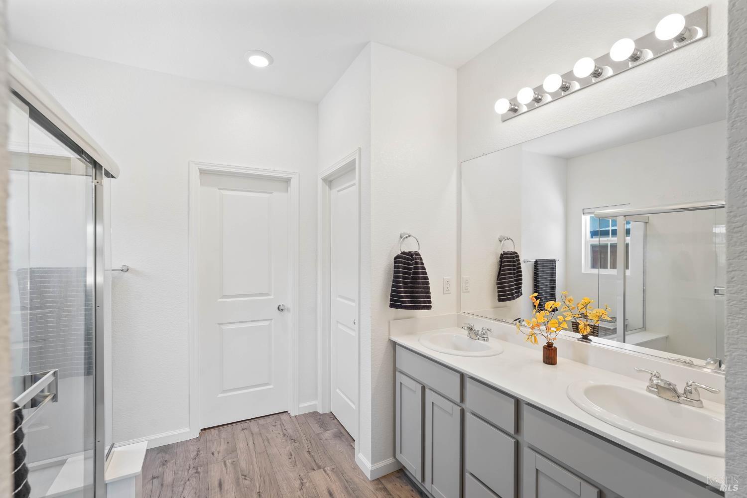 1780 Honeysuckle Way