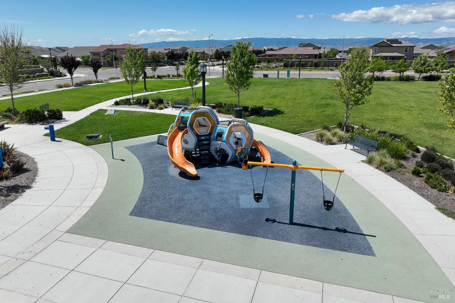 1780 Honeysuckle Way