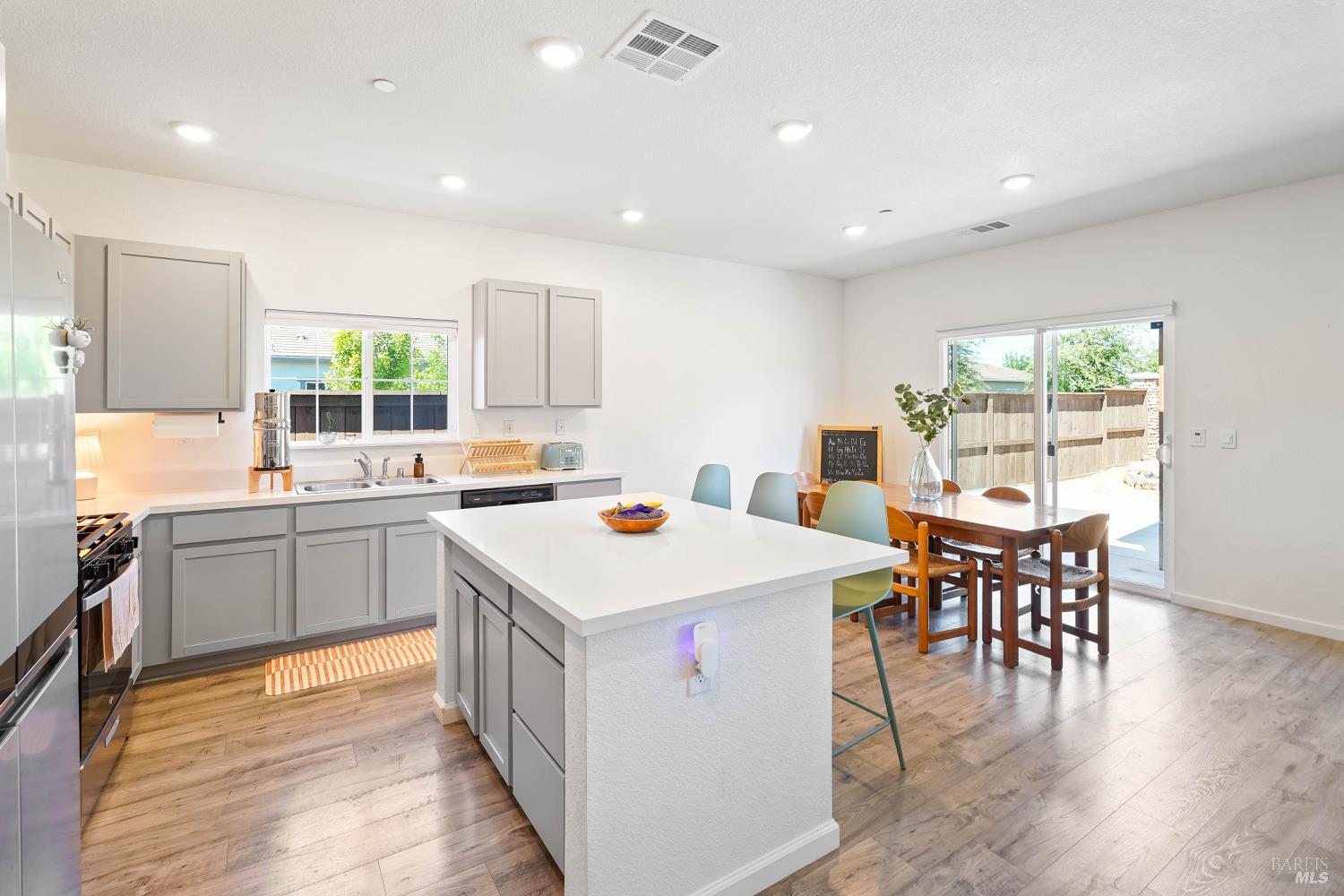 1780 Honeysuckle Way