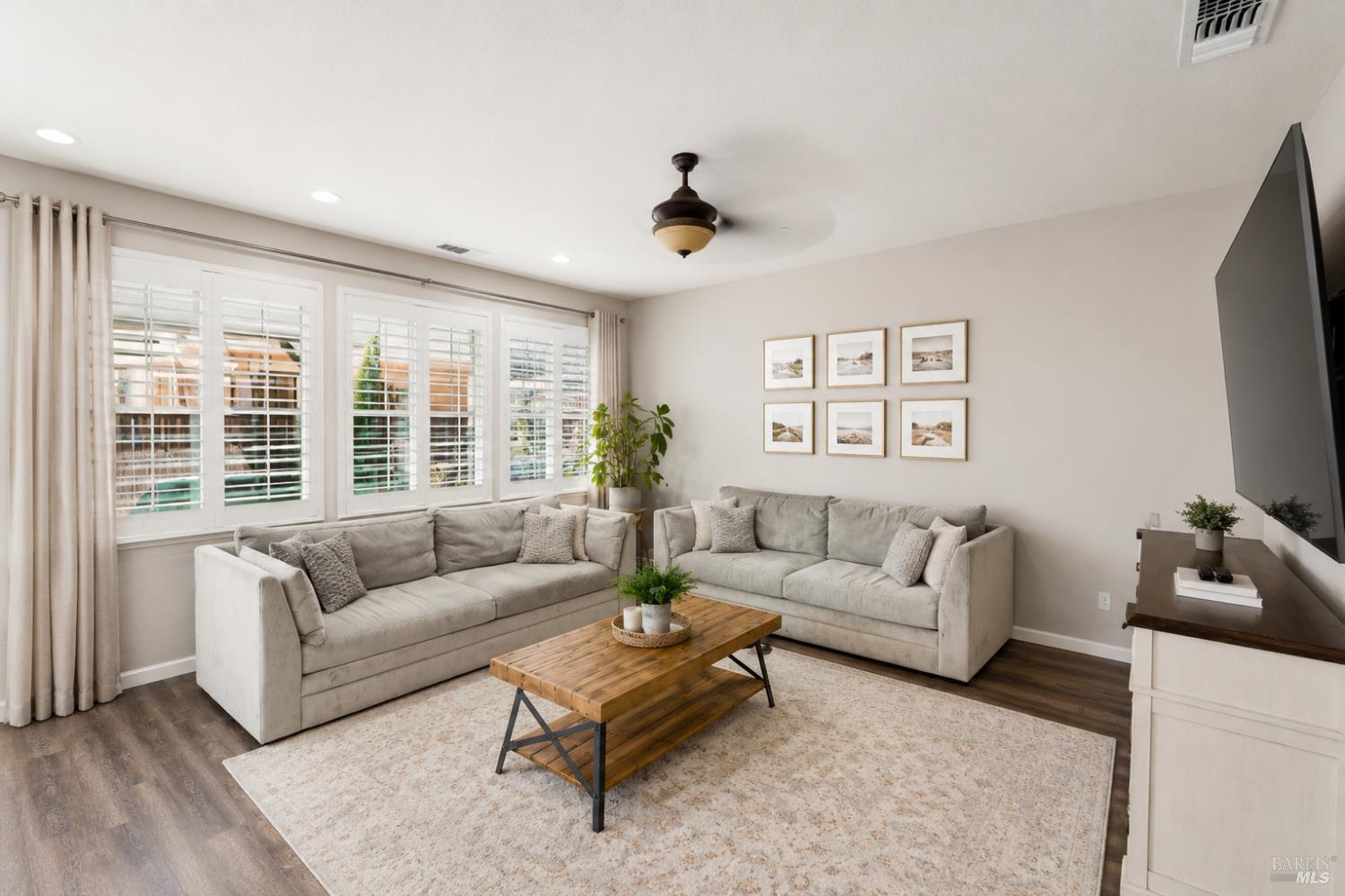 1245 Dartmouth Circle