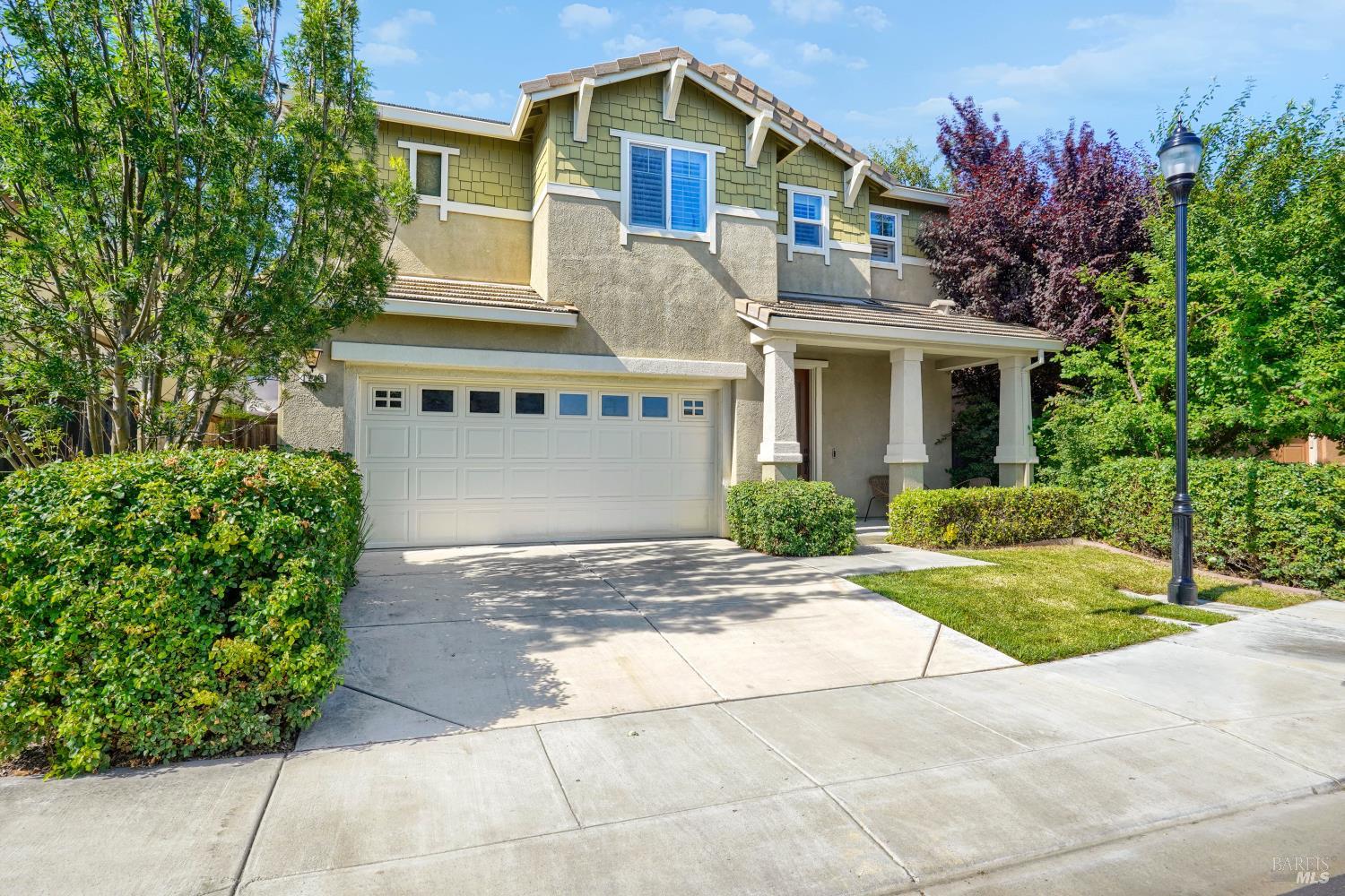 1245 Dartmouth Circle