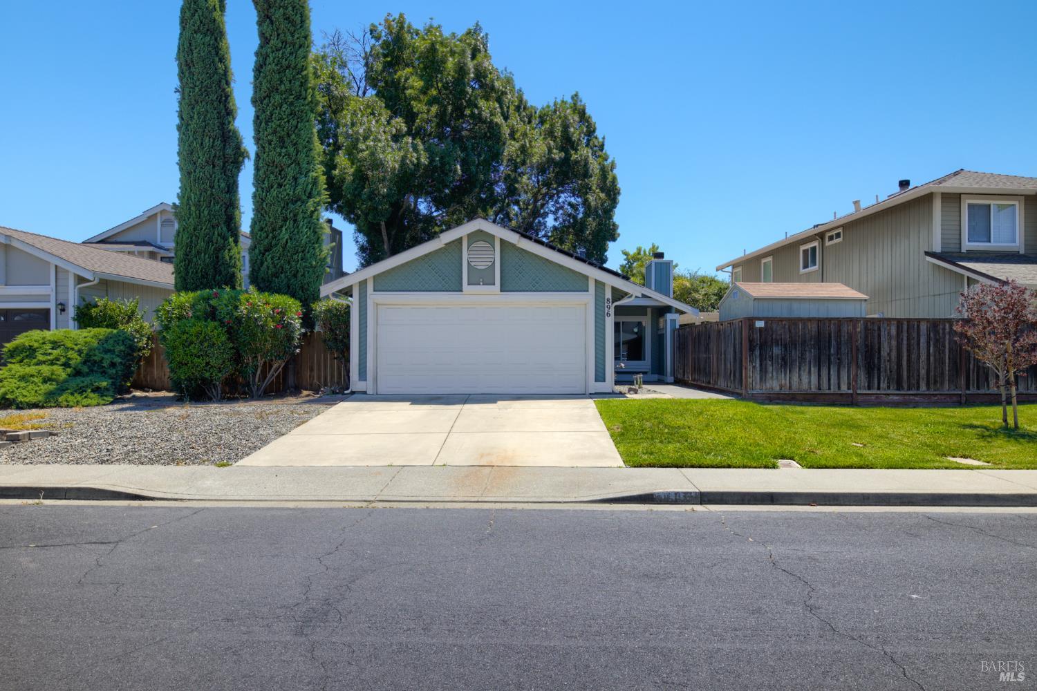 896 Meadowhawk Drive