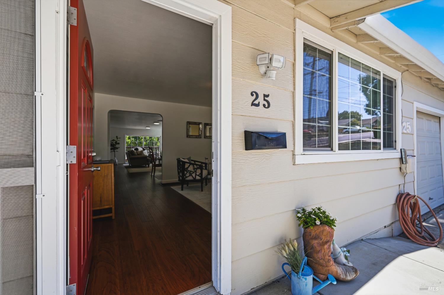 25 Linda Vista Street