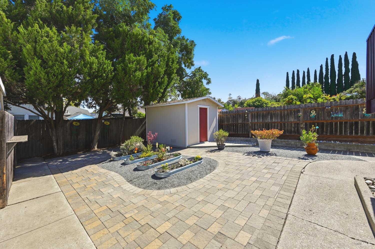 25 Linda Vista Street