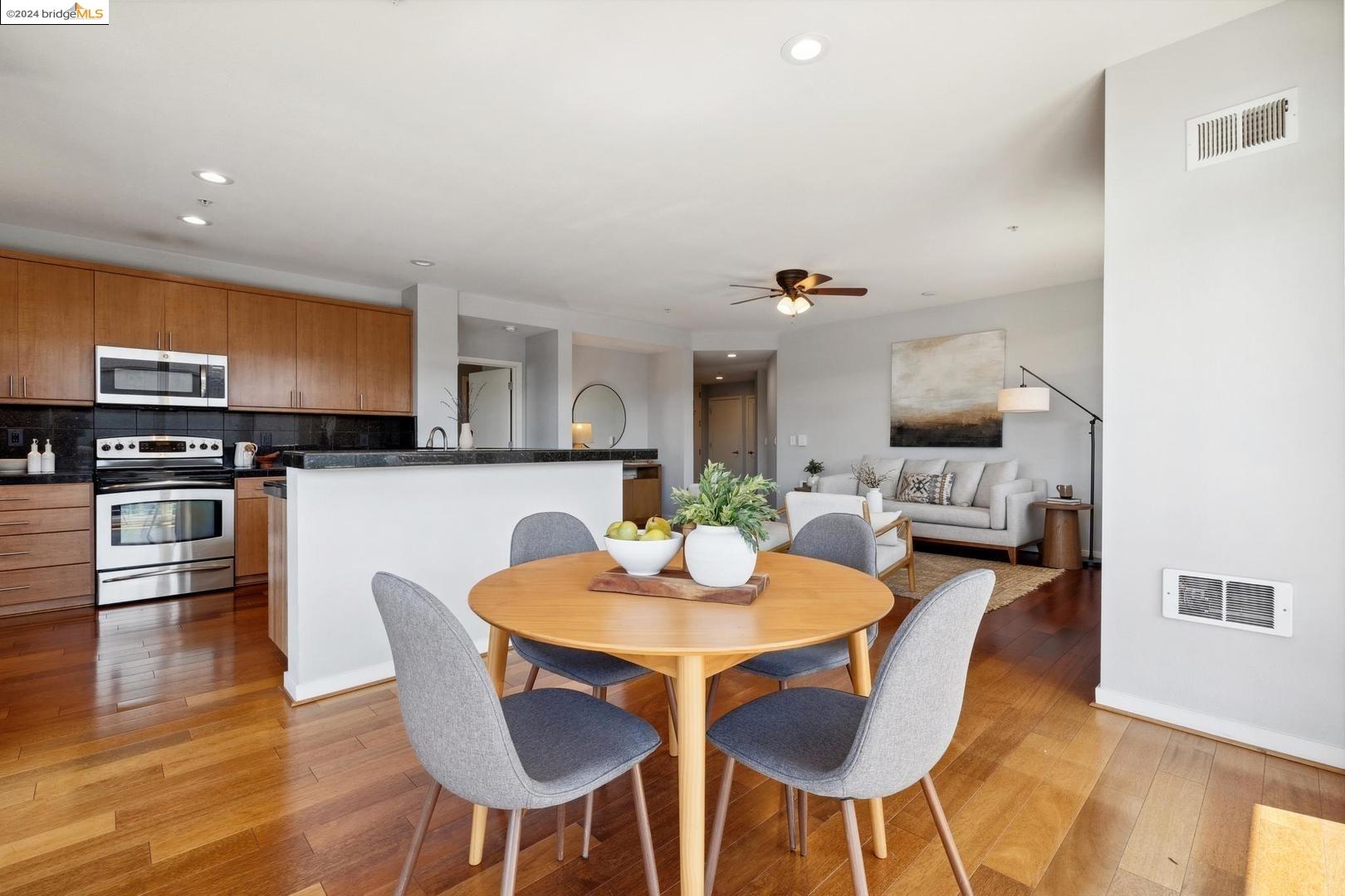 3090 Glascock ST APT 207