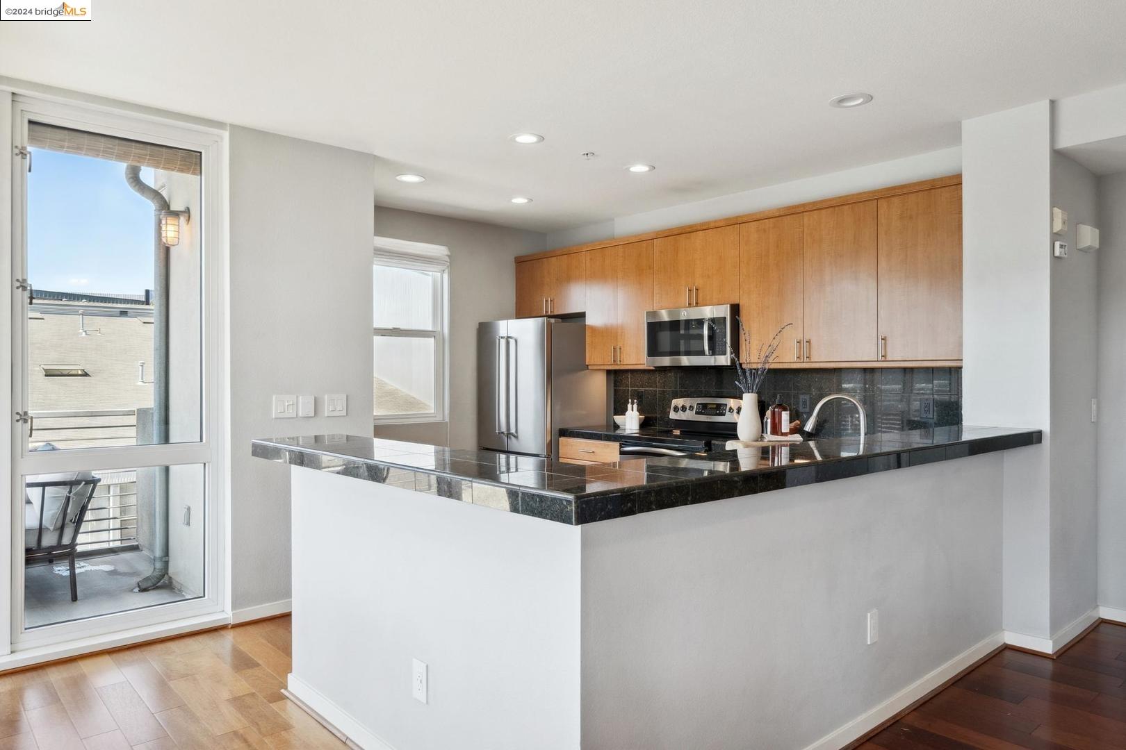 3090 Glascock ST APT 207