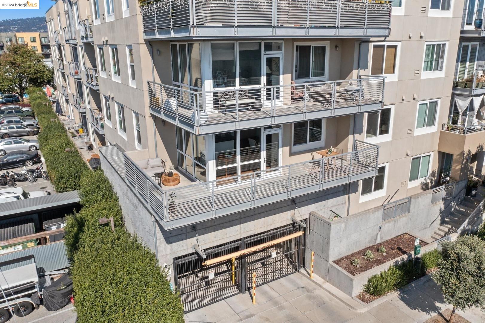 3090 Glascock ST APT 207