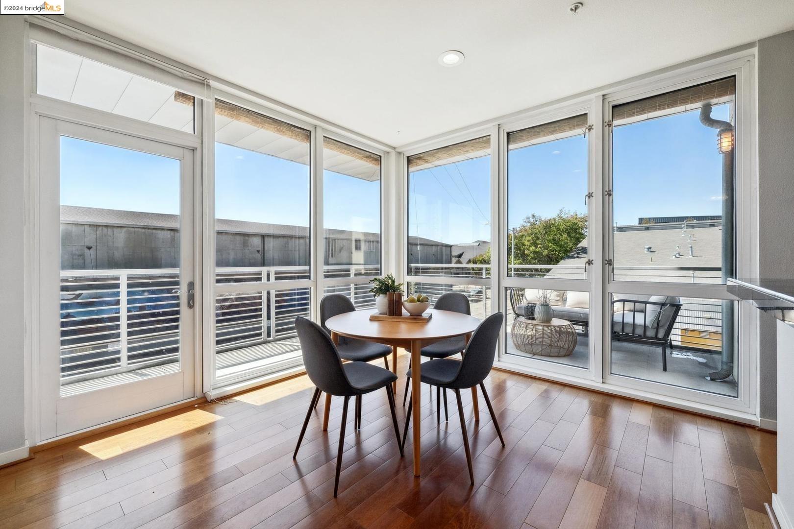 3090 Glascock ST APT 207