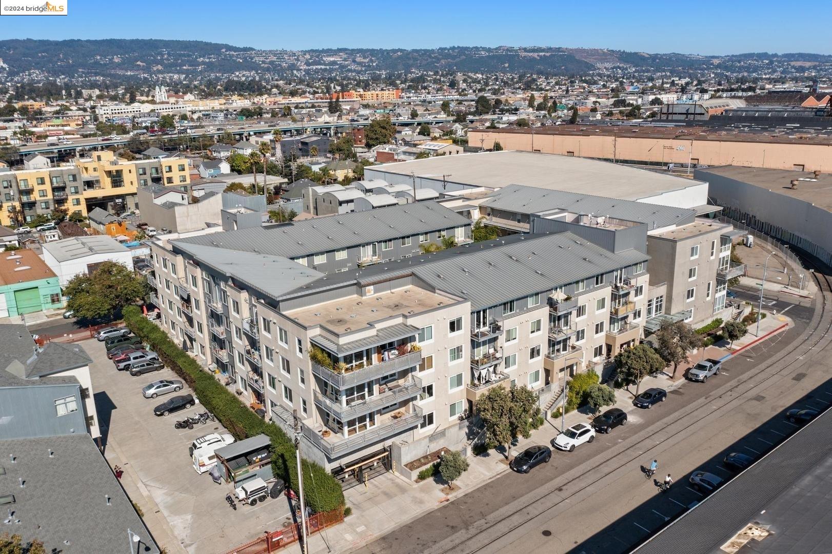 3090 Glascock ST APT 207