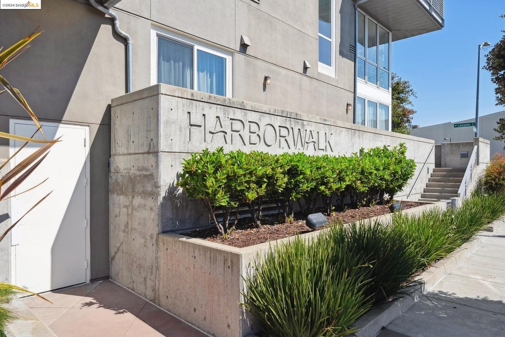 3090 Glascock ST APT 207