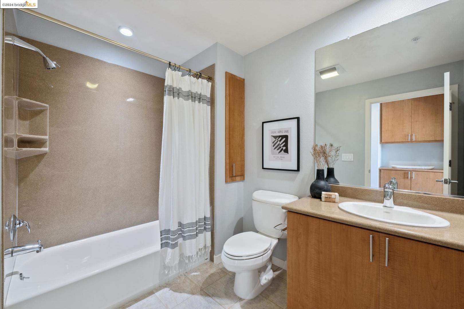 3090 Glascock ST APT 207