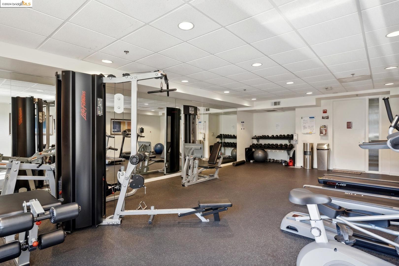 3090 Glascock ST APT 207