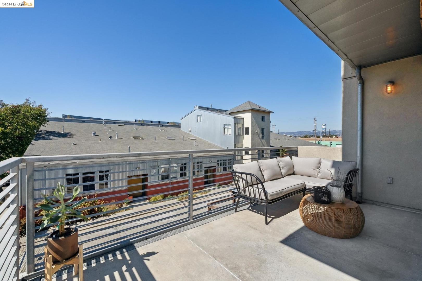 3090 Glascock ST APT 207