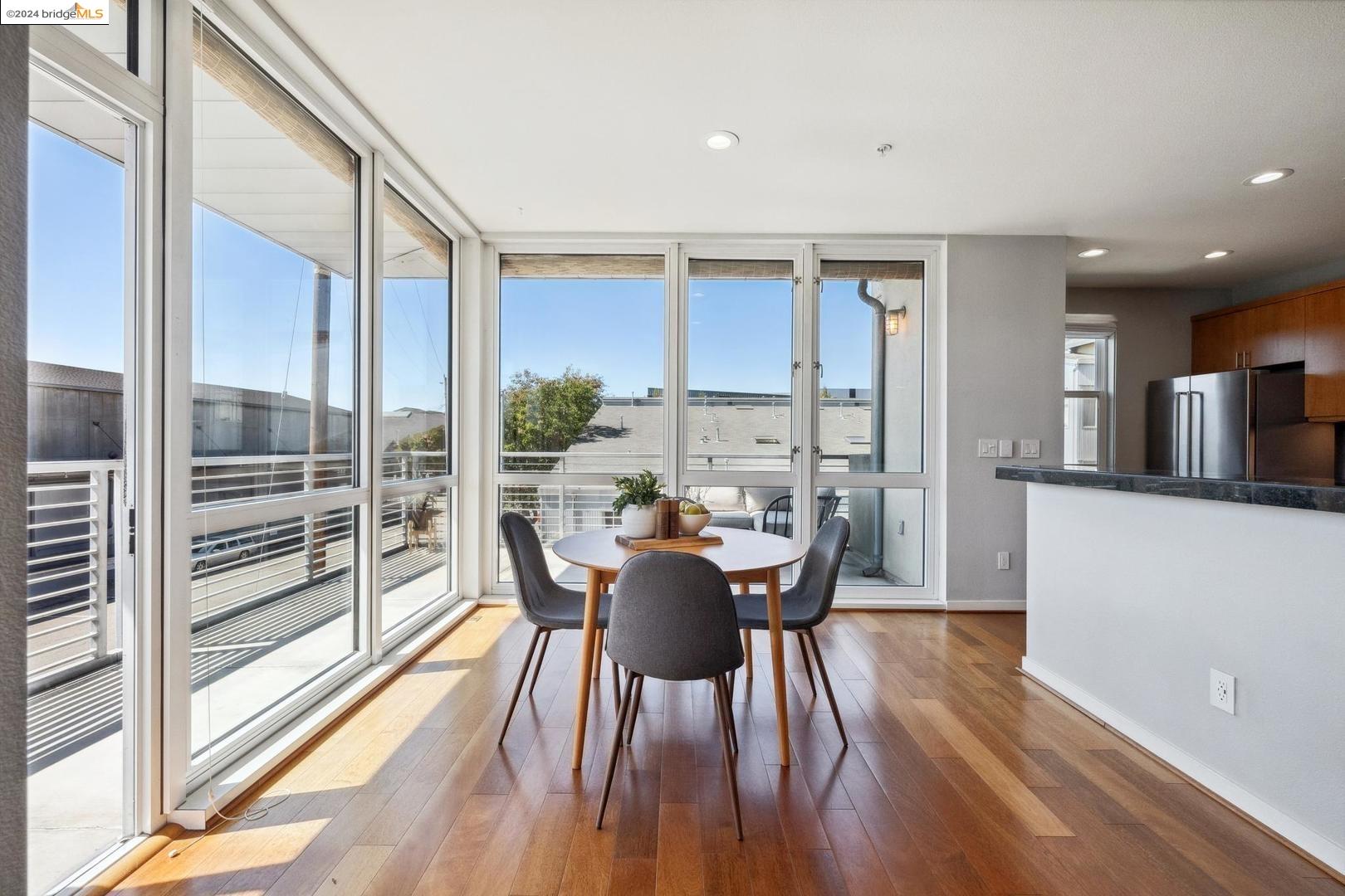 3090 Glascock ST APT 207