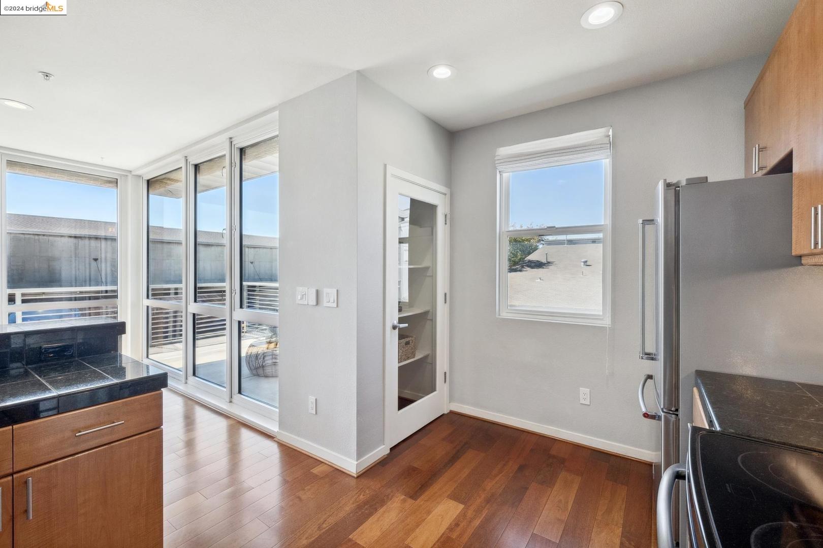 3090 Glascock ST APT 207