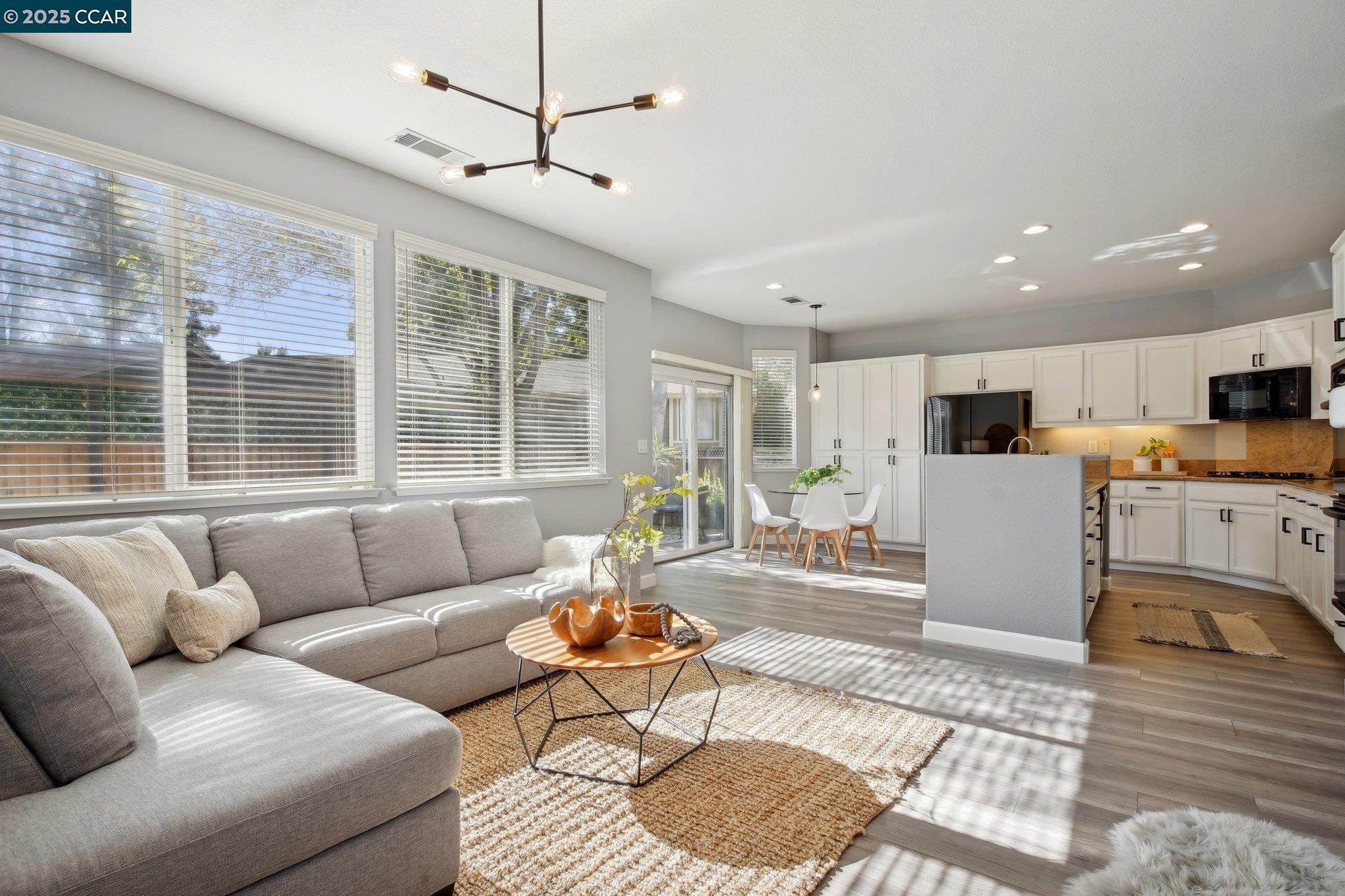 128 Sundance Pl