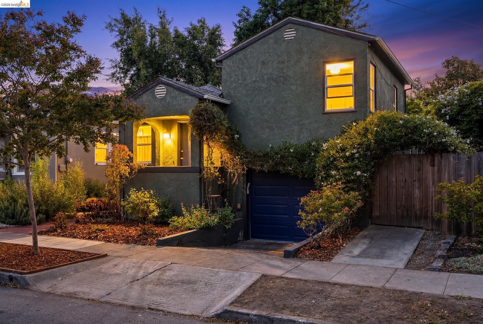 1814 Castro St