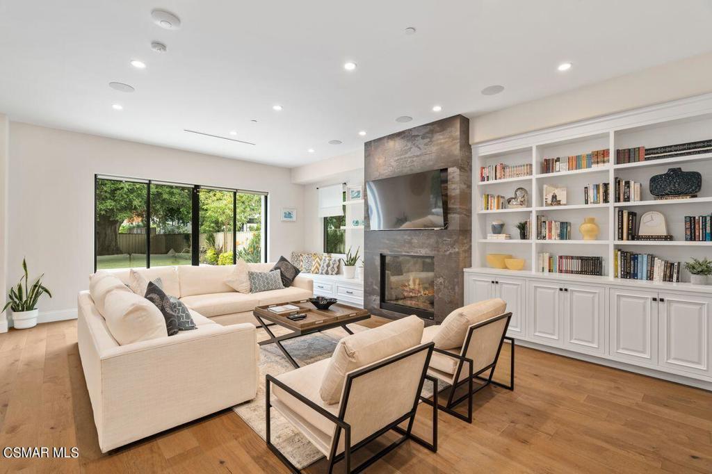 12727 Landale Street