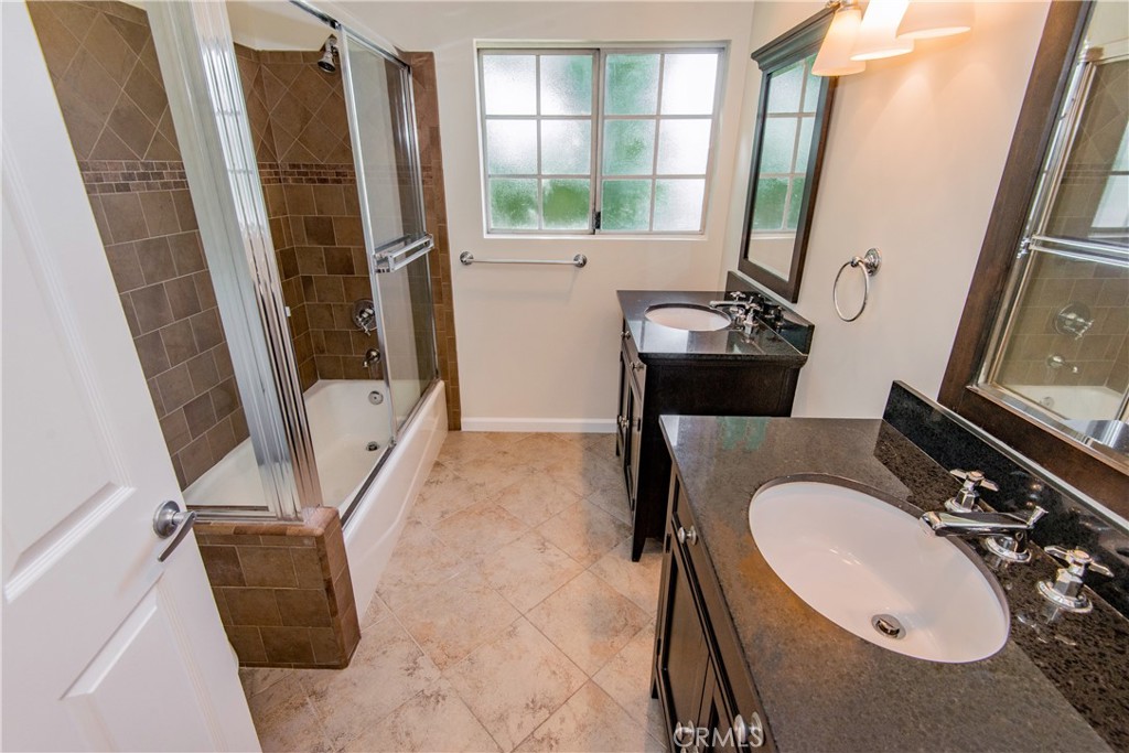 18653 Burbank Boulevard 1