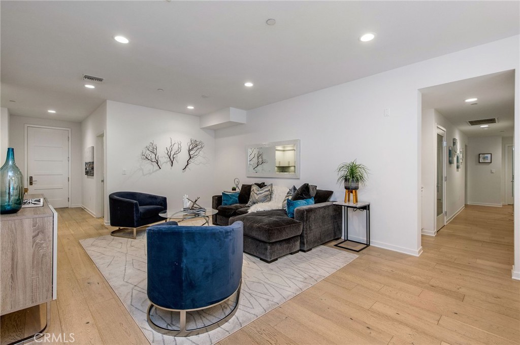 4240 Laurel Canyon Boulevard 106