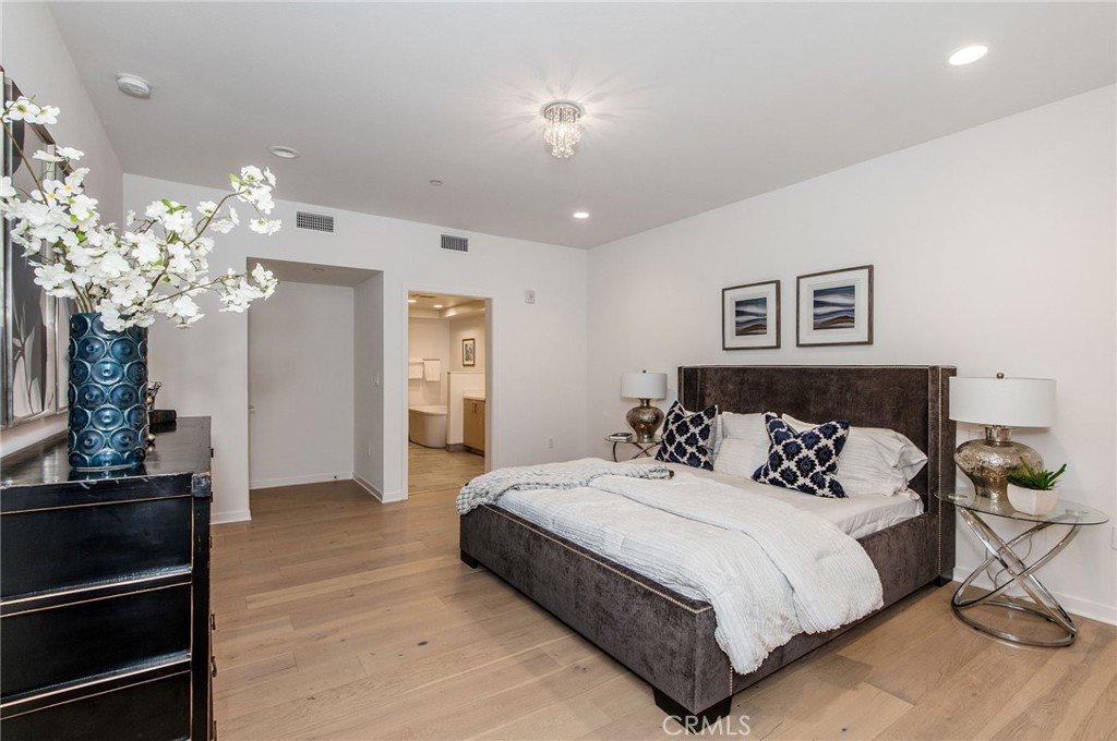 4240 Laurel Canyon Boulevard 106