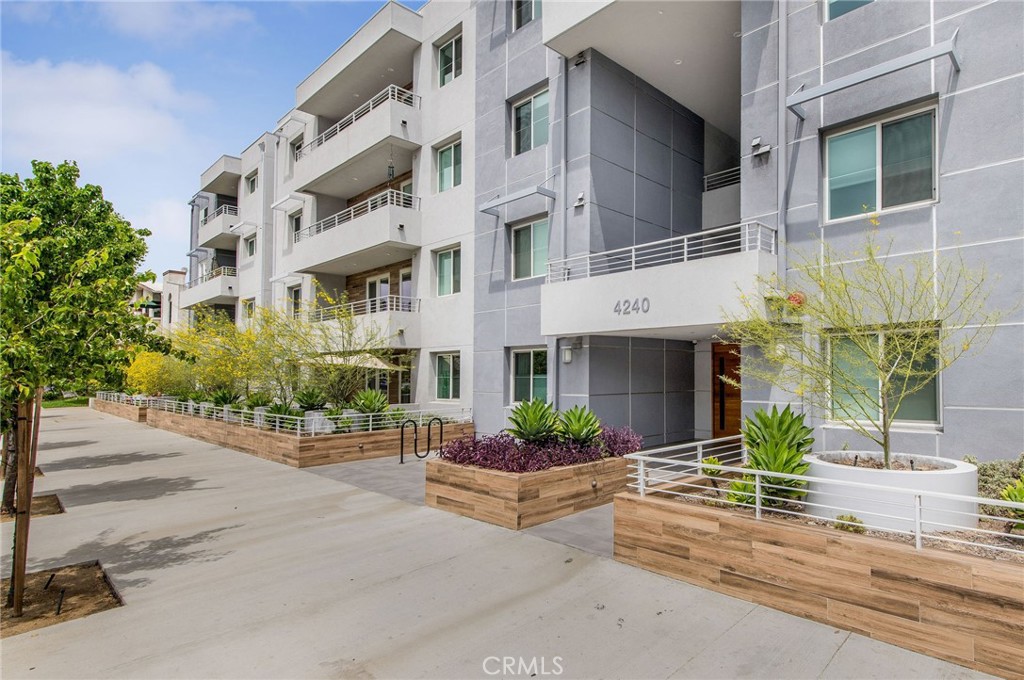4240 Laurel Canyon Boulevard 106