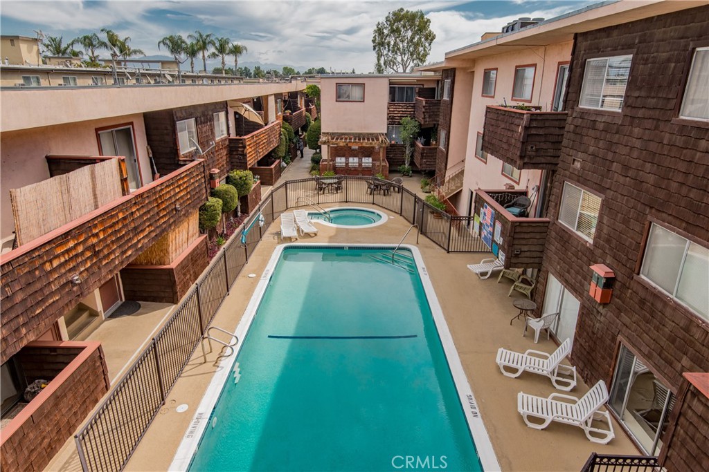 5403 Newcastle Avenue 57