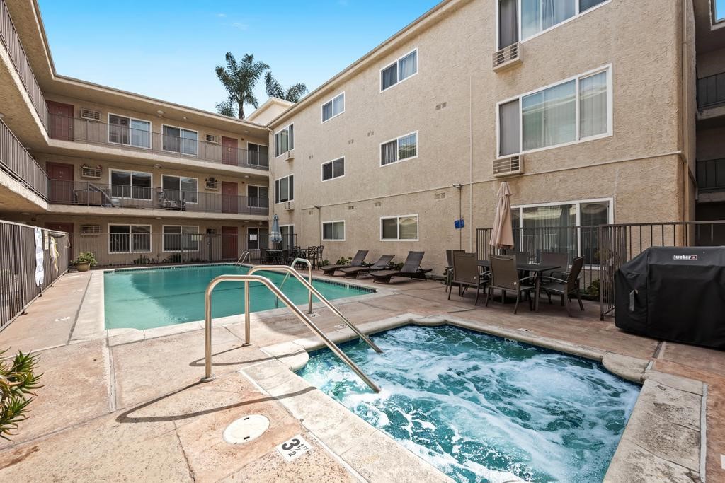 20327 Saticoy Street 215