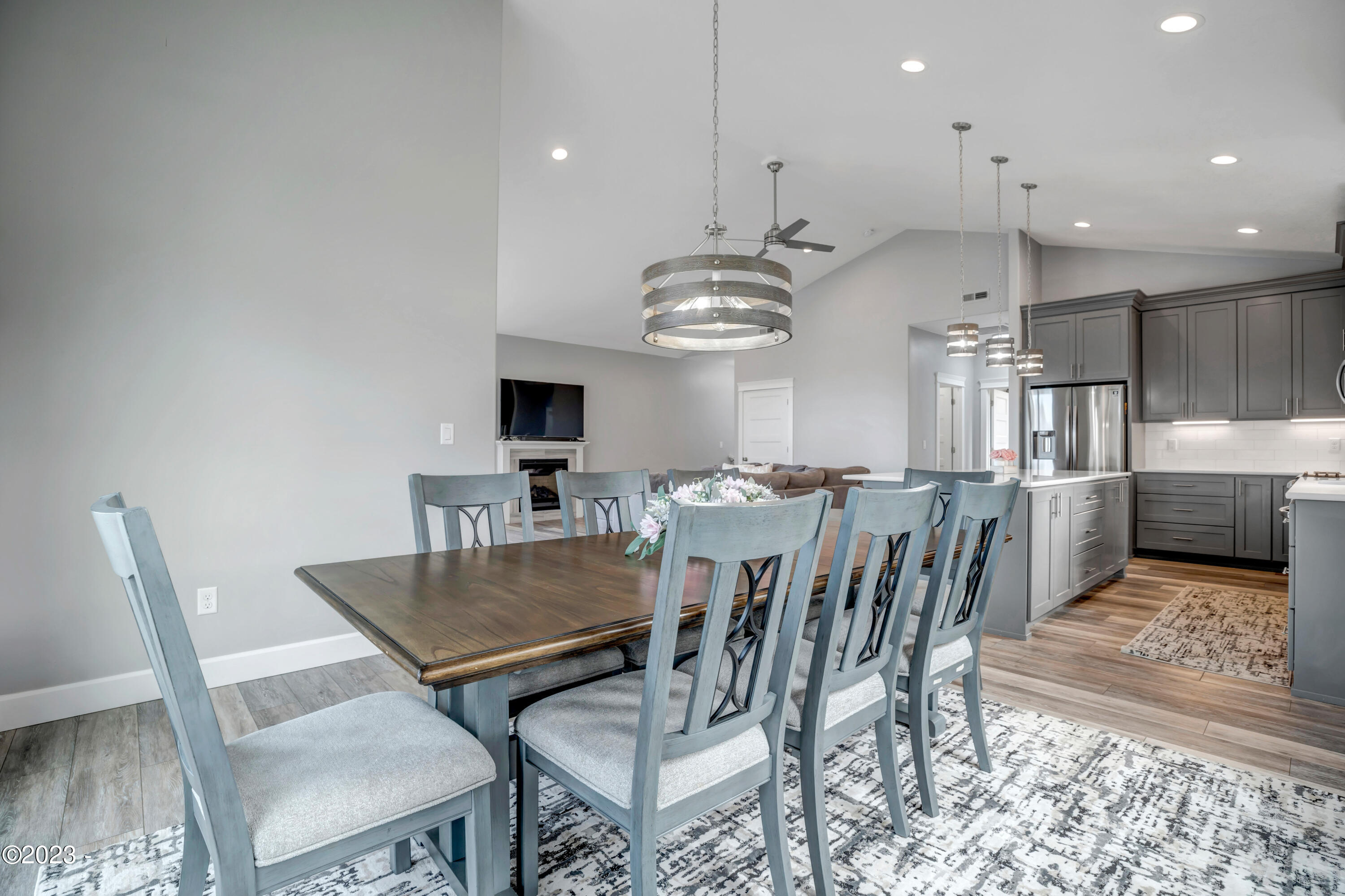 3945 Evergreen Avenue