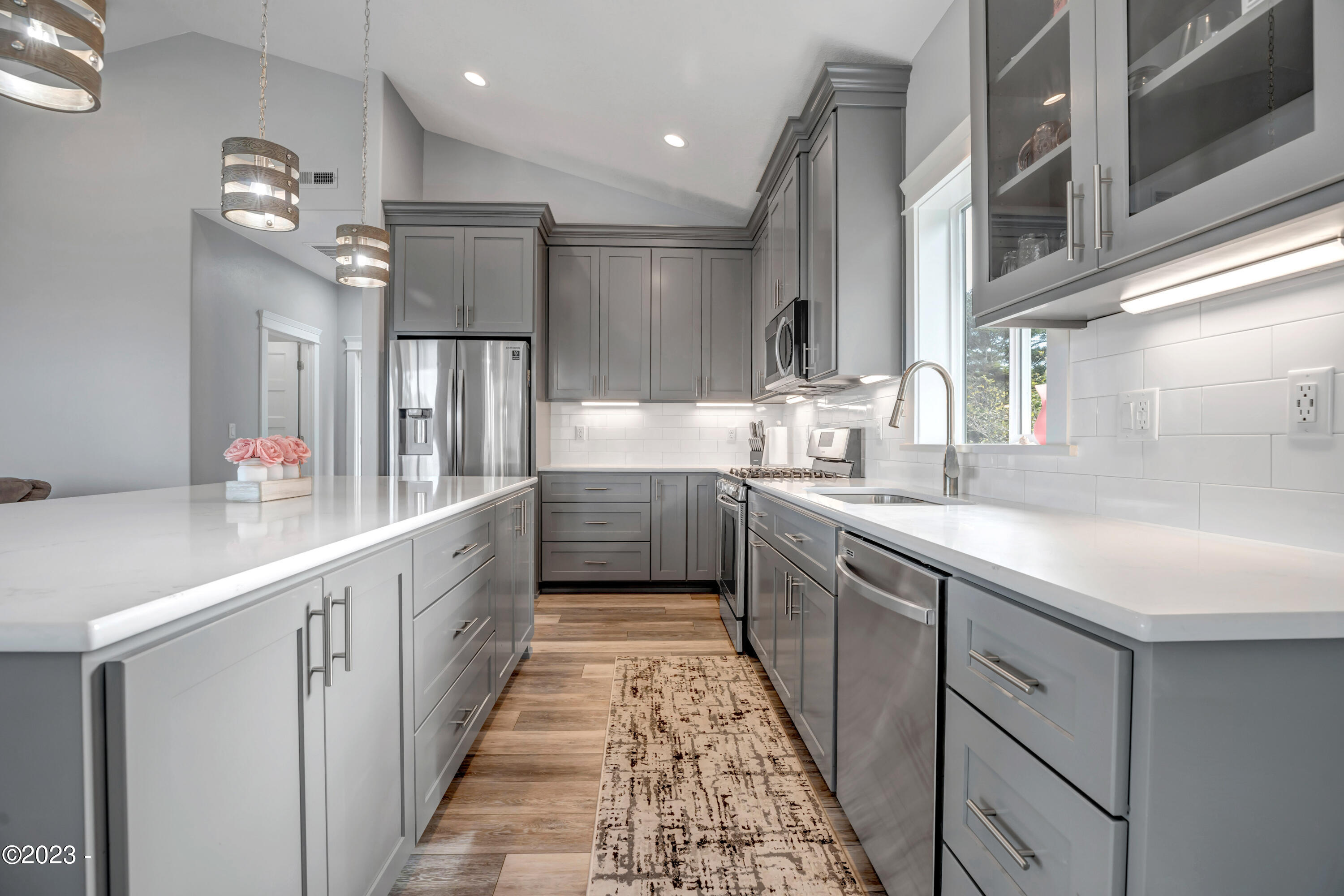 3945 Evergreen Avenue