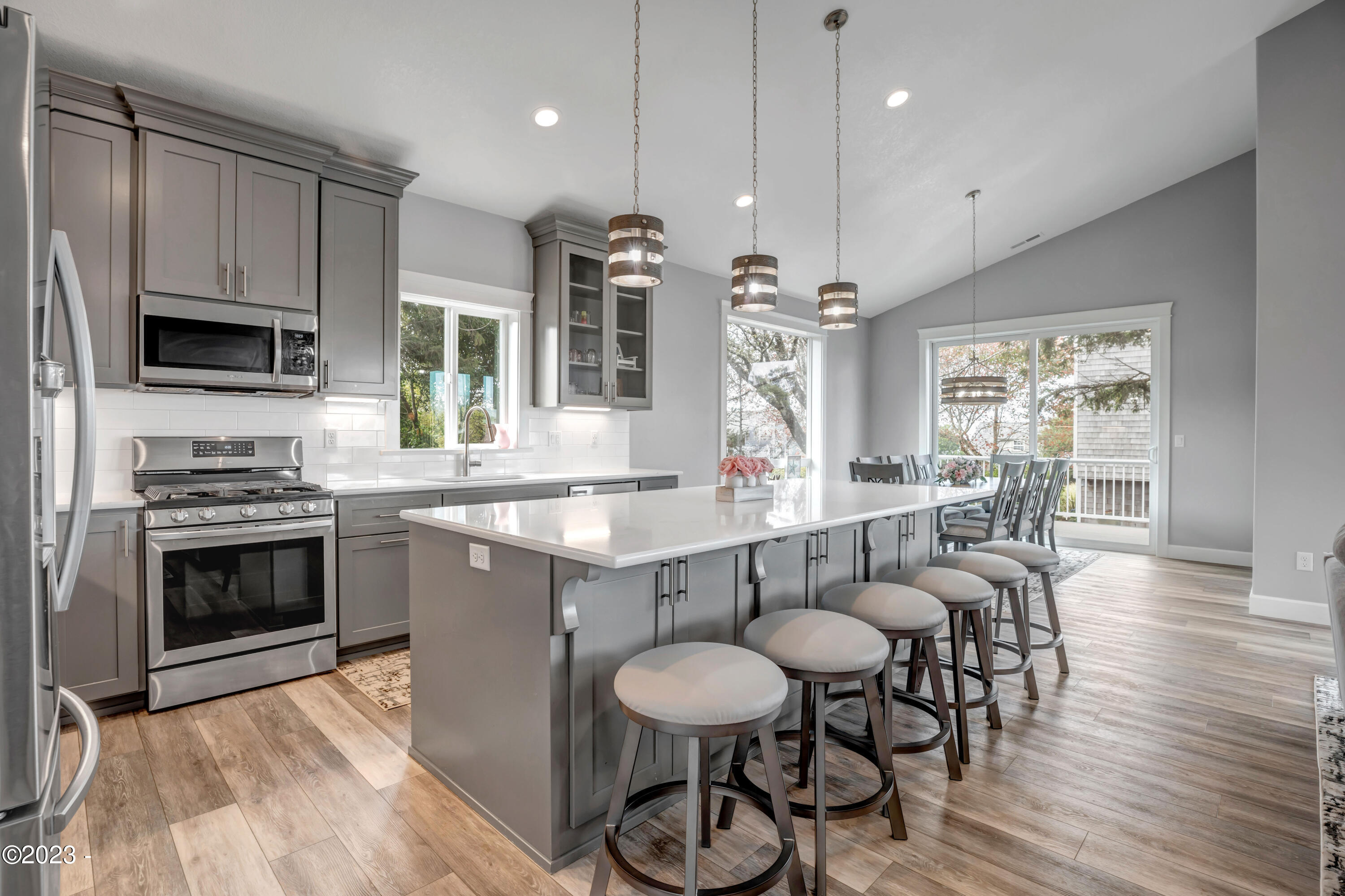 3945 Evergreen Avenue