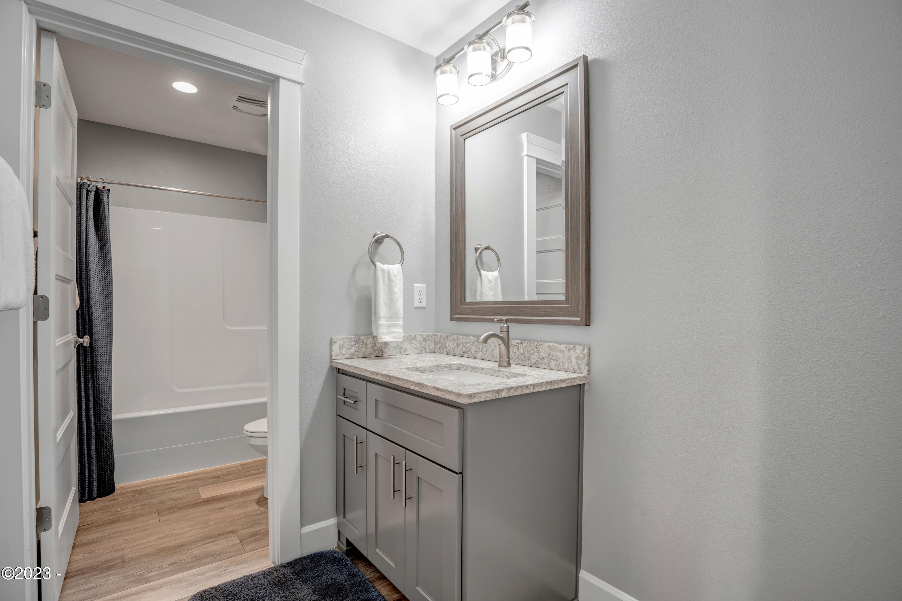 3945 Evergreen Avenue