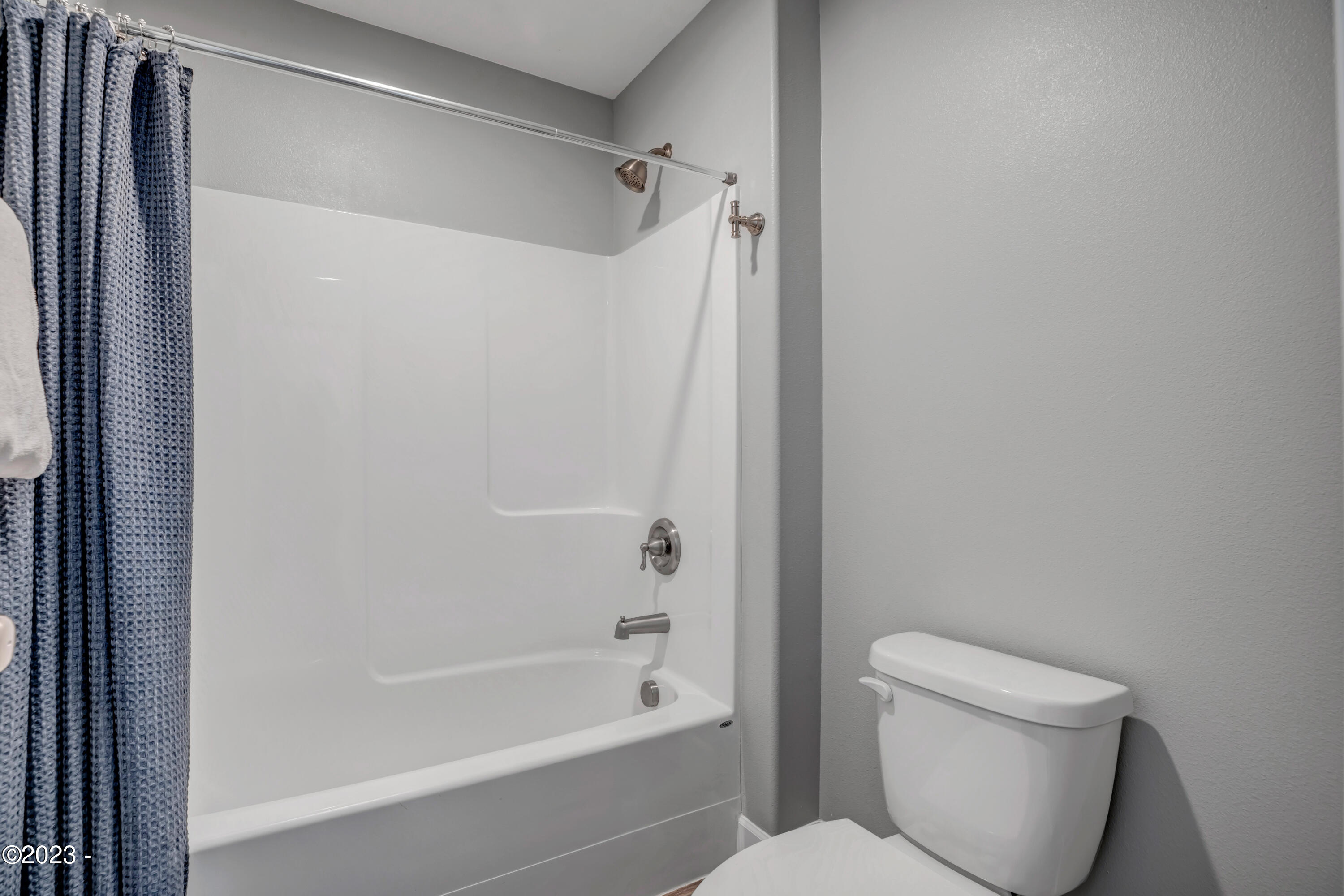 3945 Evergreen Avenue