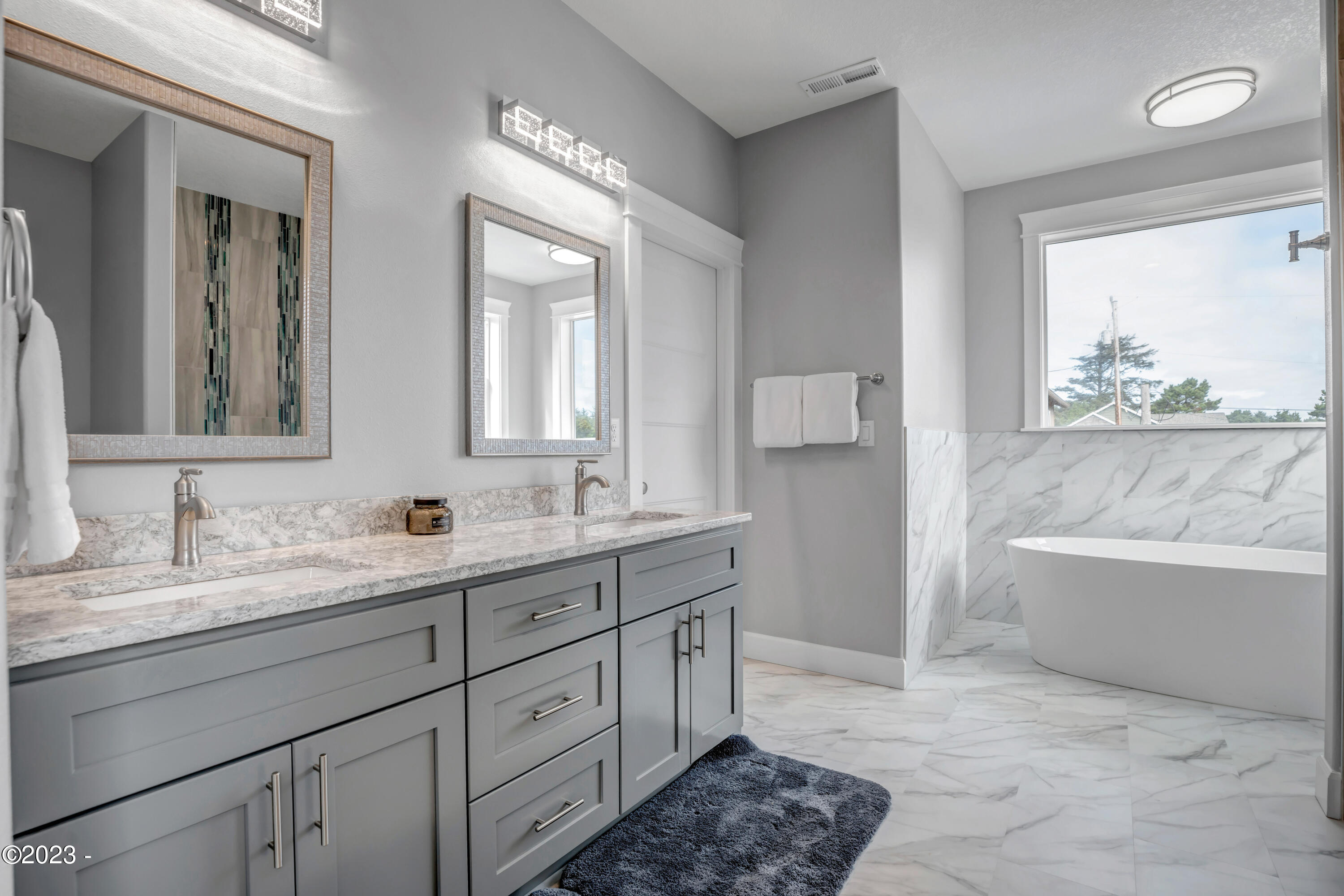 3945 Evergreen Avenue