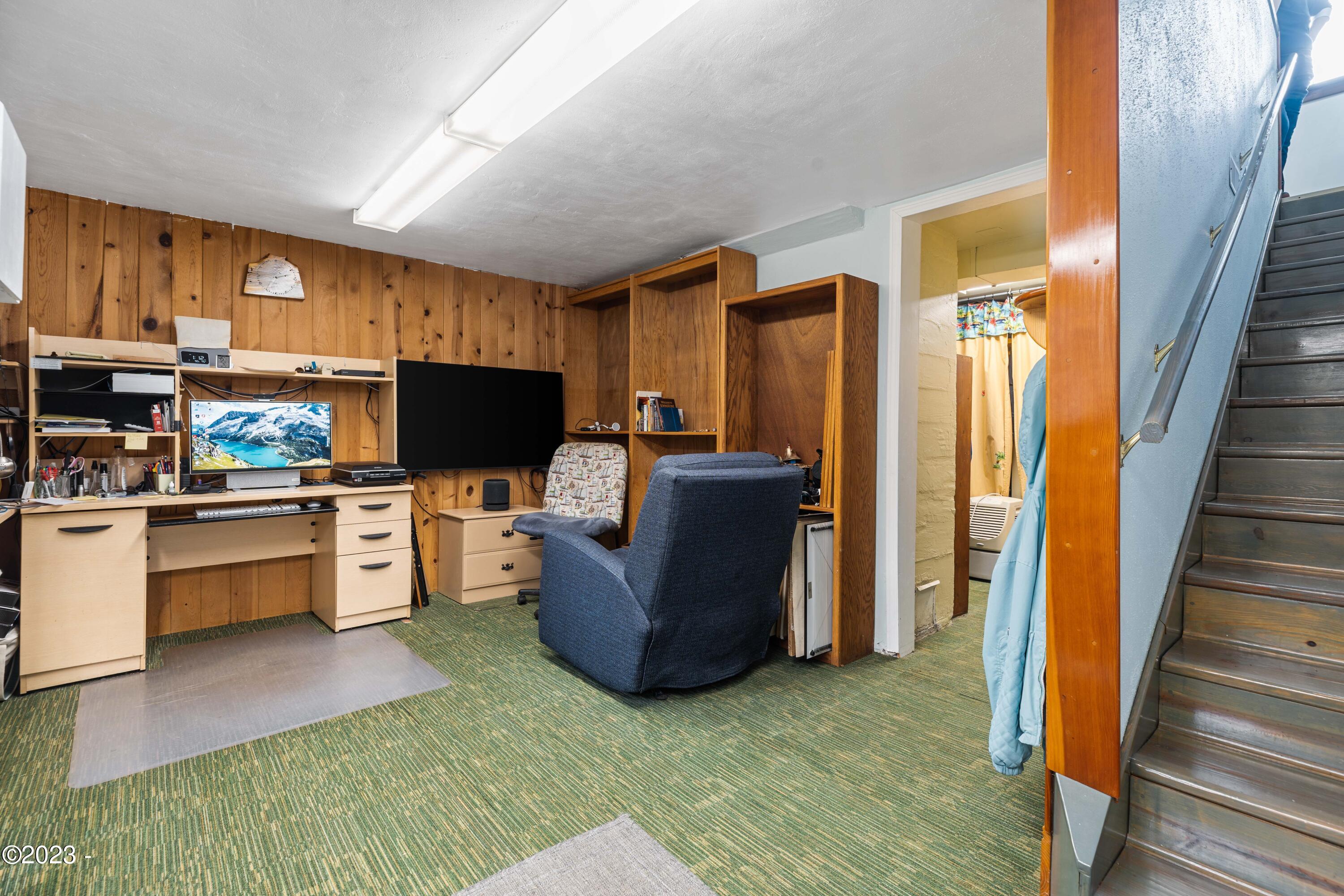 6706 N Salmon Berry Lane