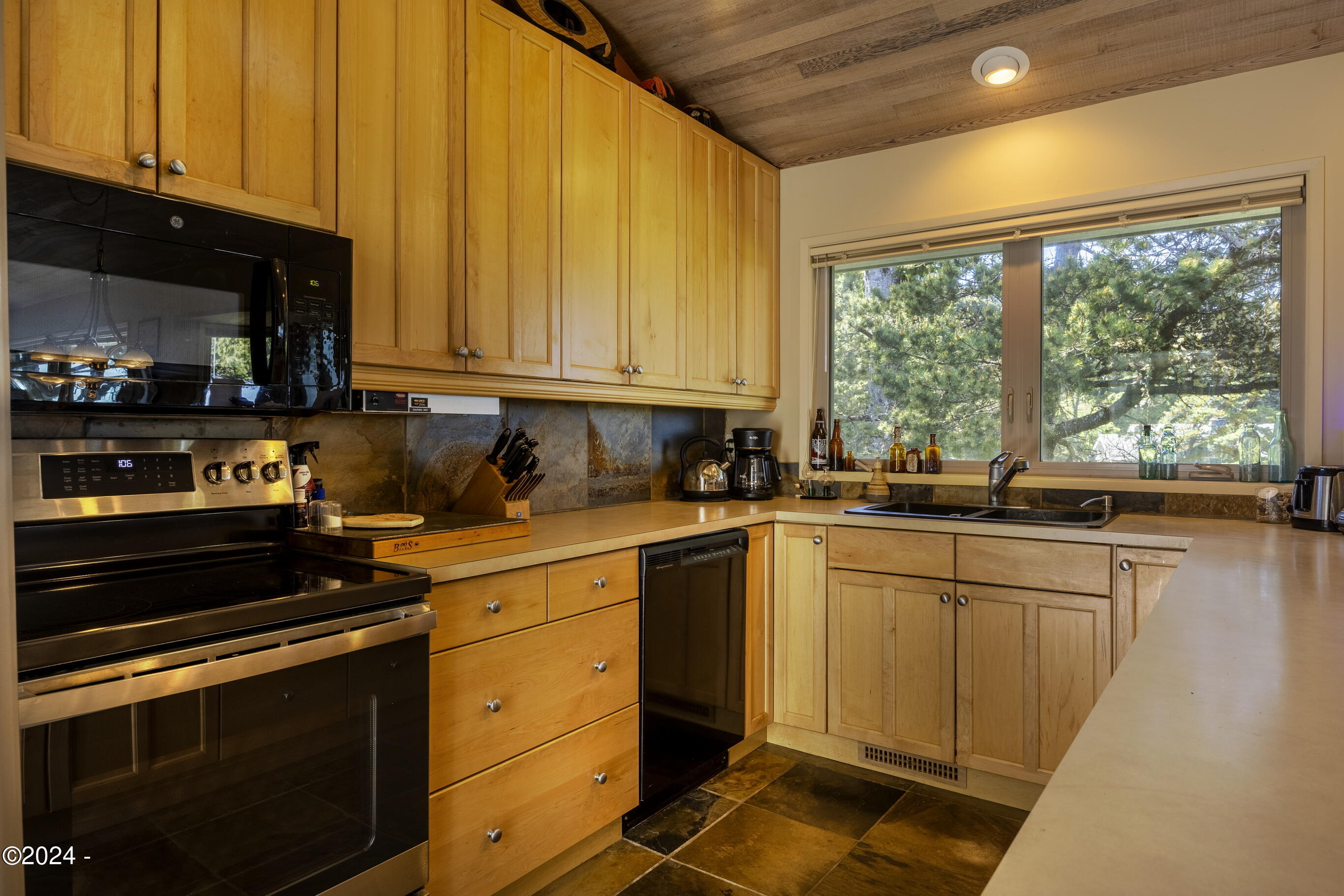 111 W Bay Point Road