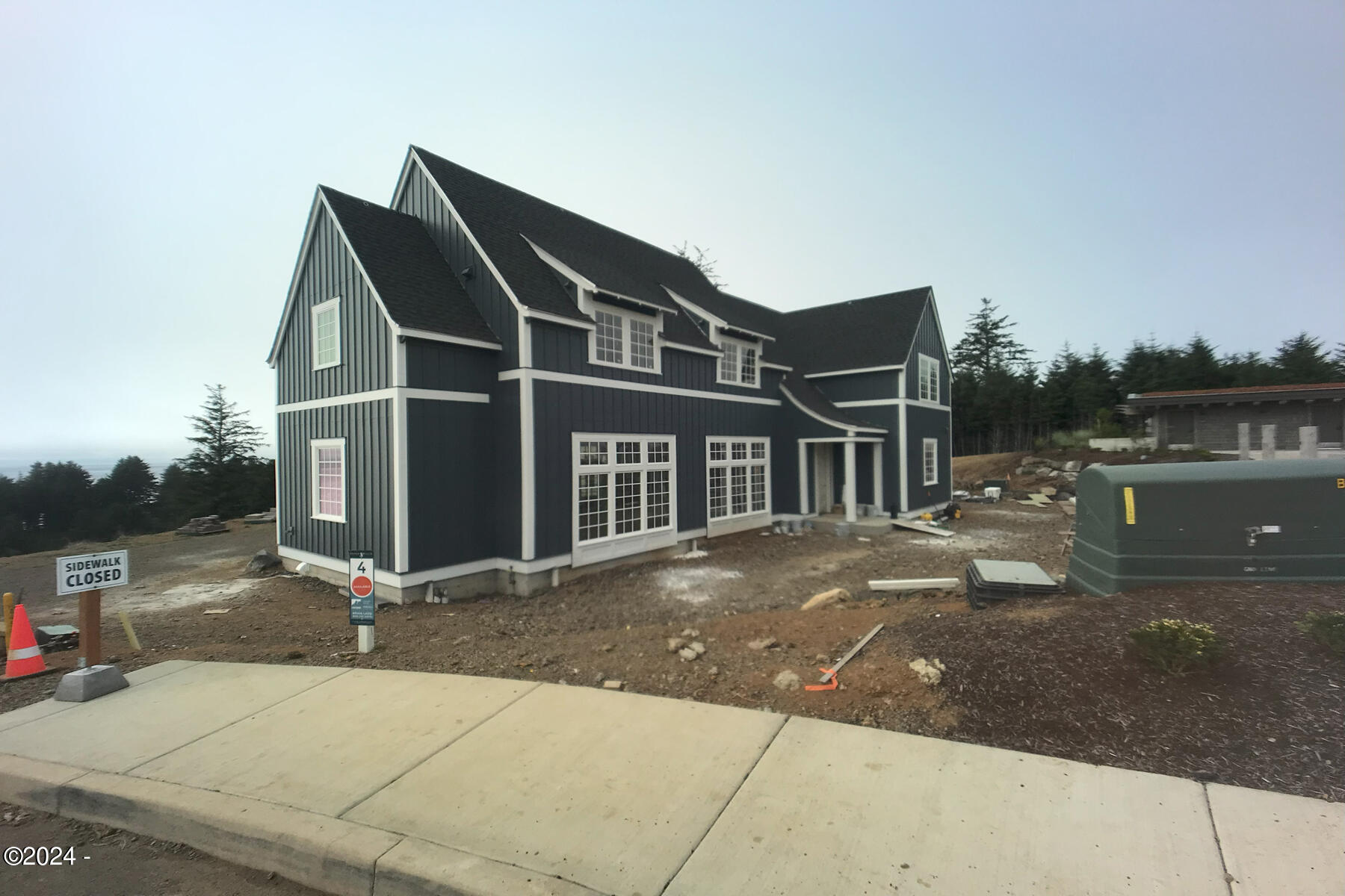 1157 NE Seascape Avenue