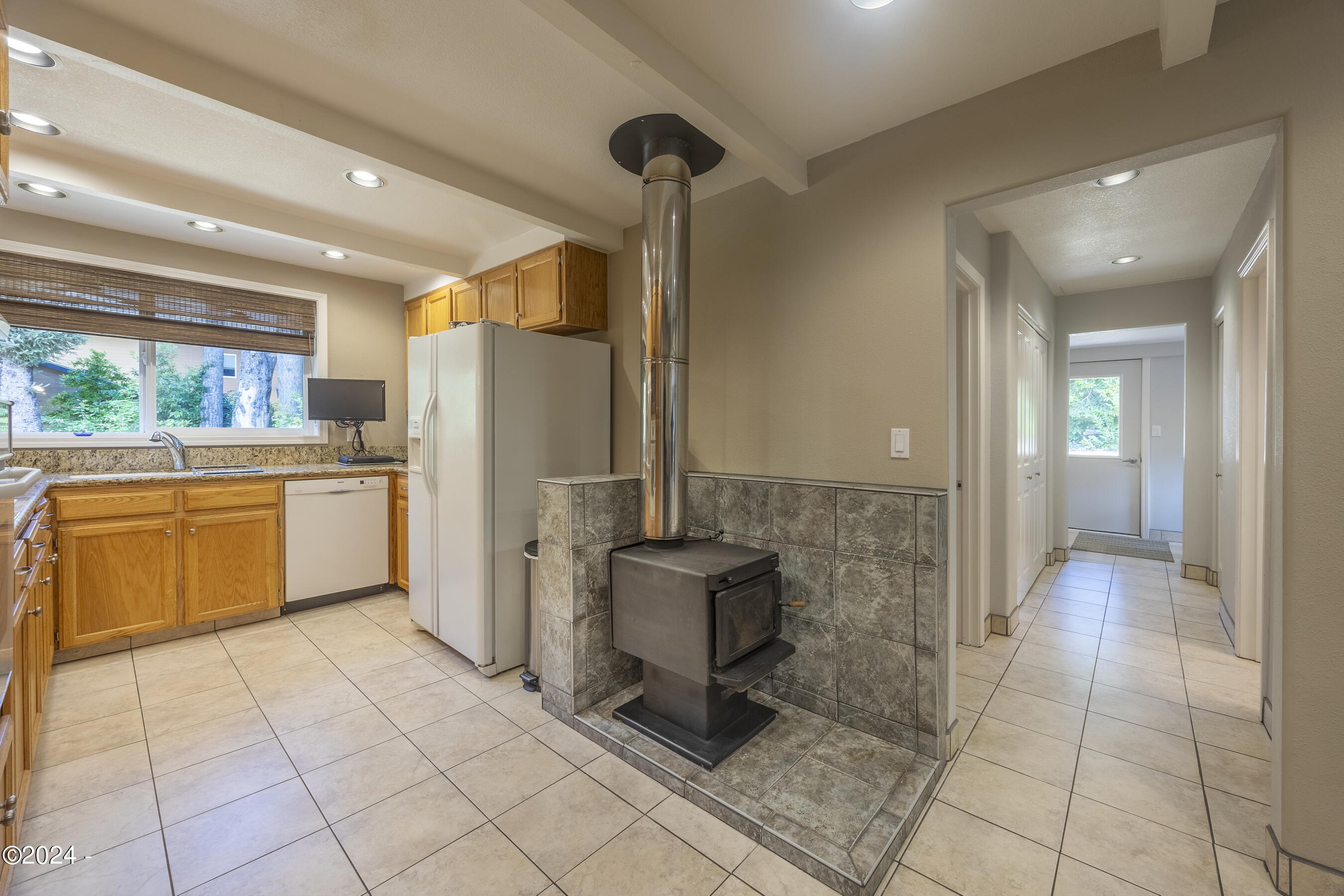 1756 NE Yaquina Heights Drive