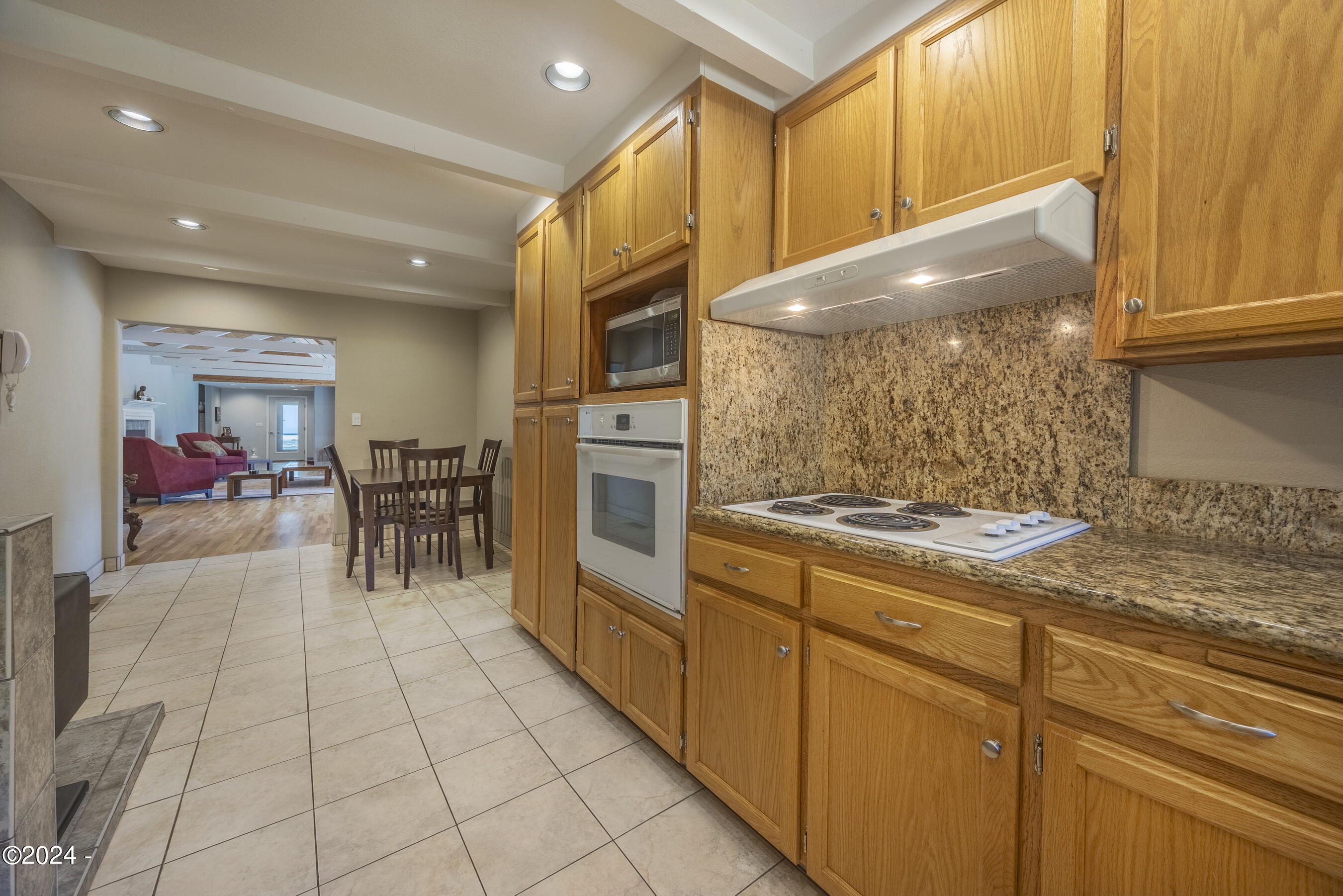 1756 NE Yaquina Heights Drive