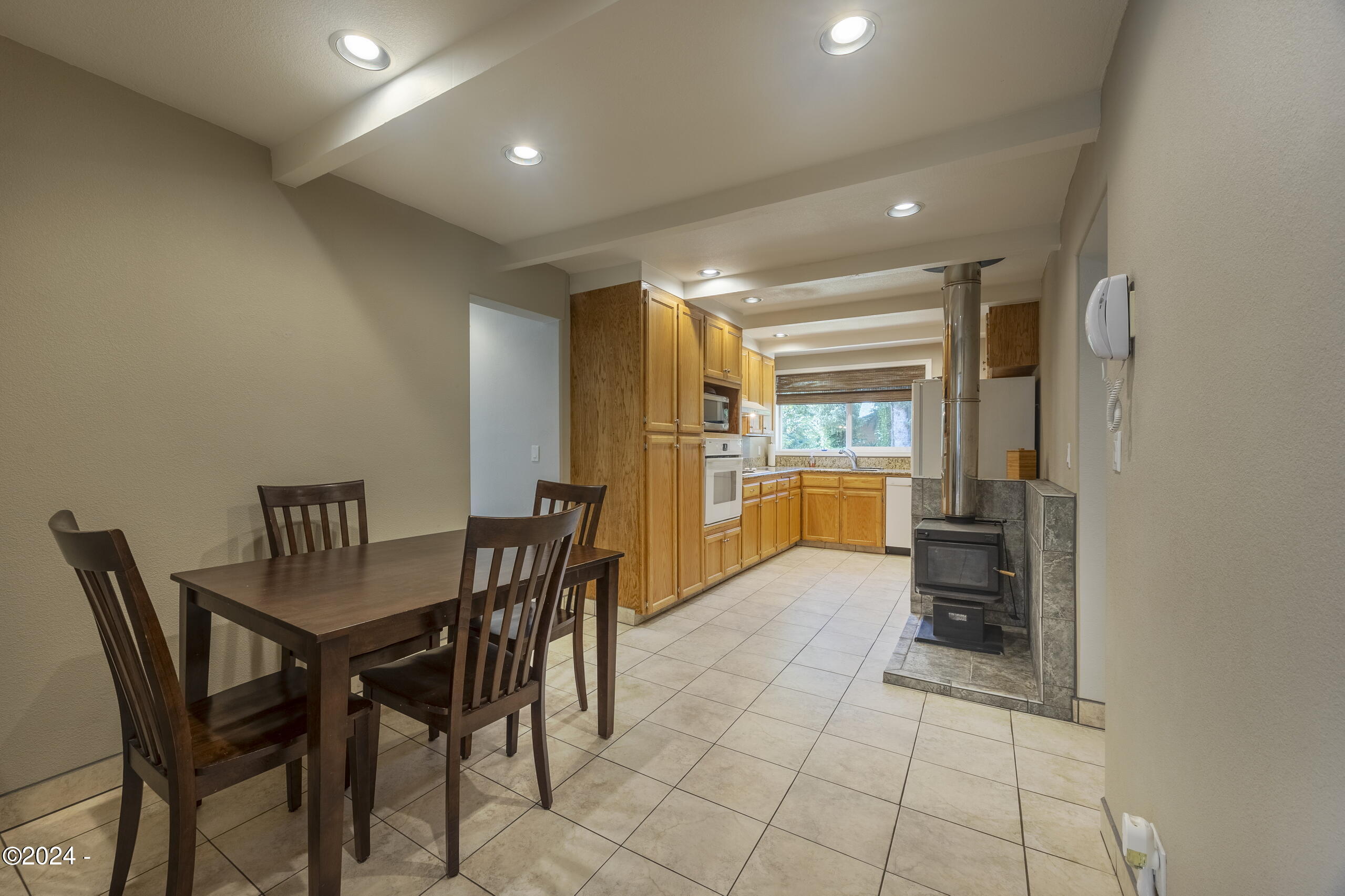 1756 NE Yaquina Heights Drive