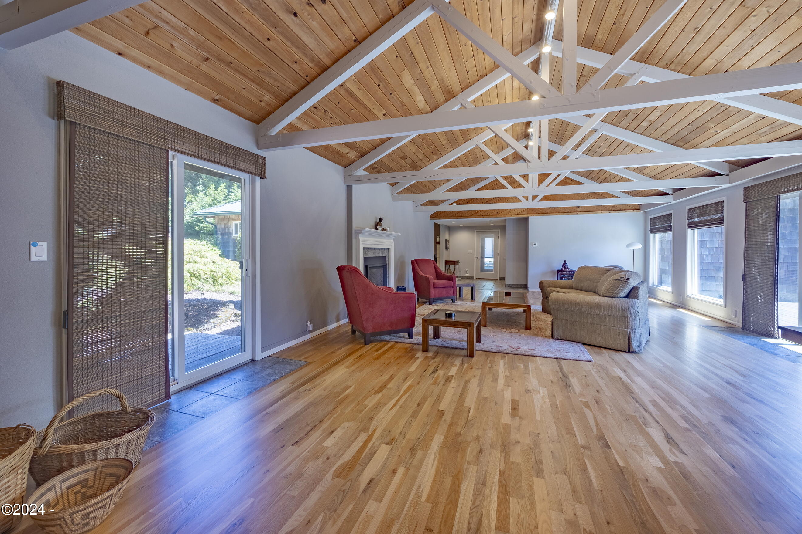 1756 NE Yaquina Heights Drive