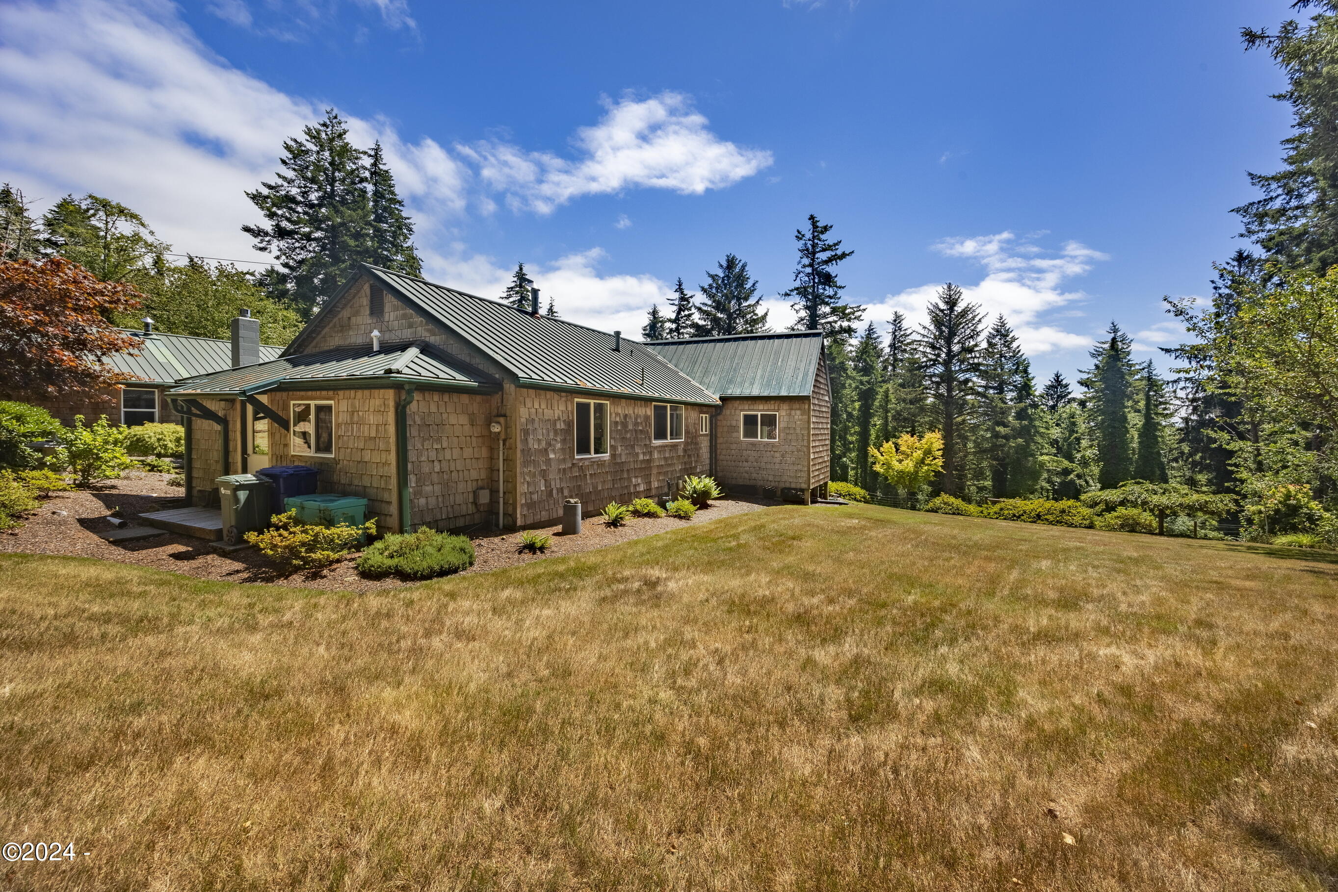 1756 NE Yaquina Heights Drive